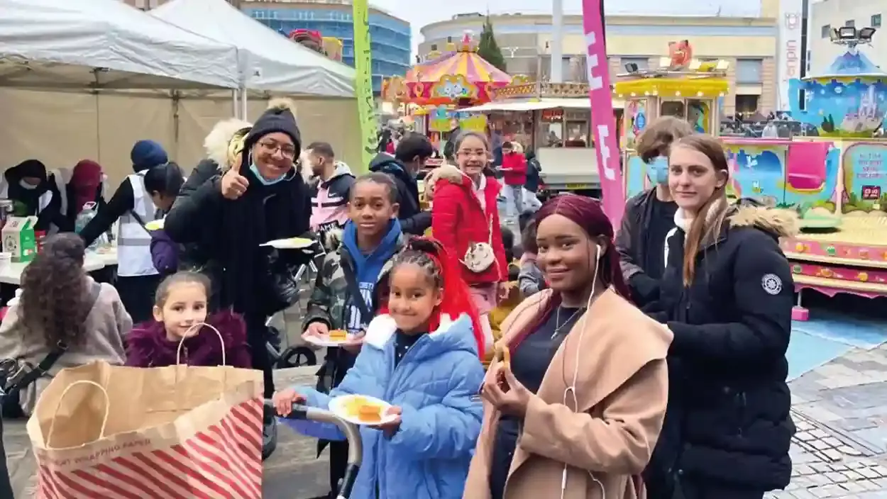 HUNDREDS ENJOY FREE FOOD AND RIDES AT WINTER FAIR